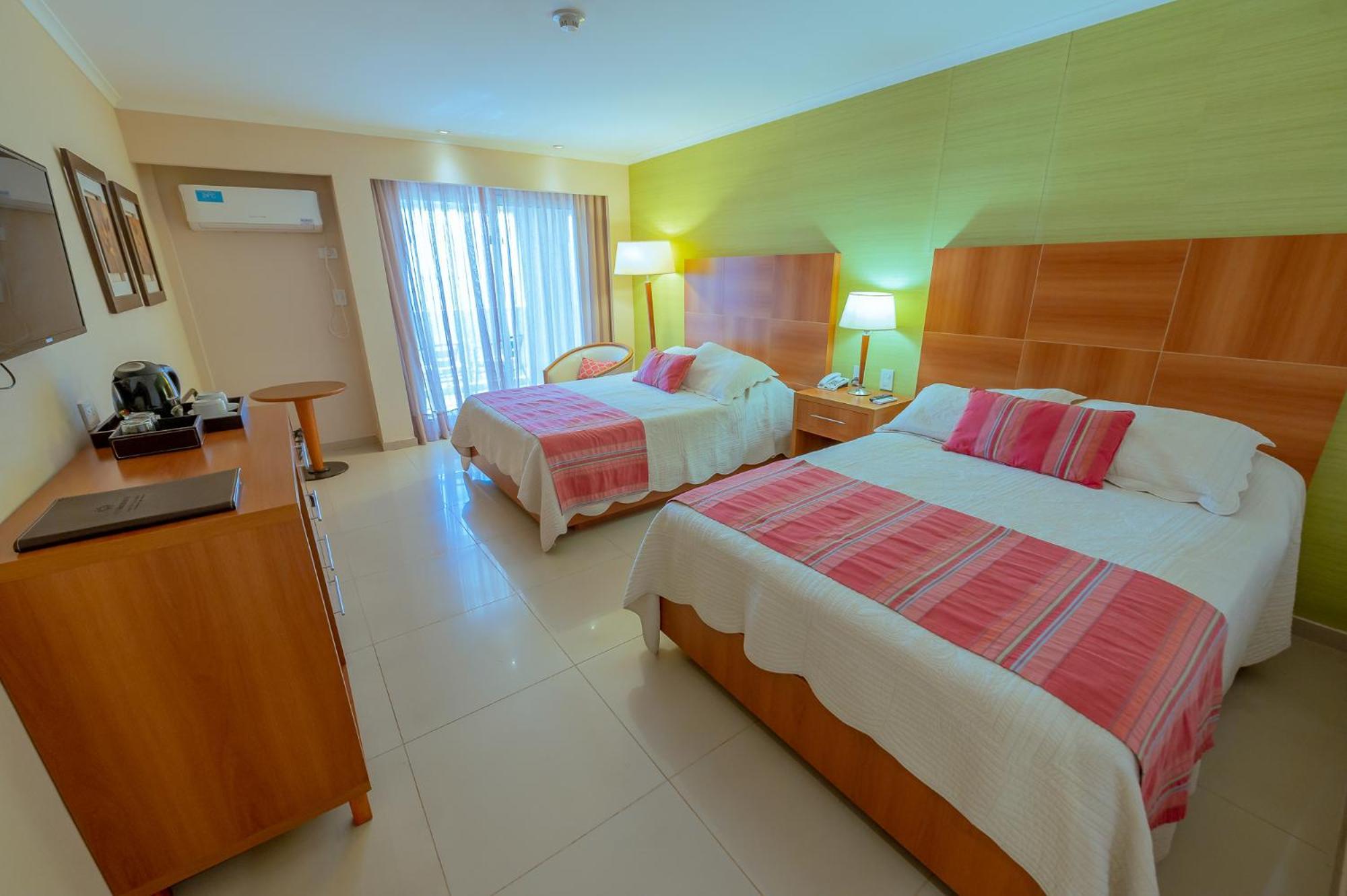 Condado Hotel Casino Paso De La Patria Dış mekan fotoğraf